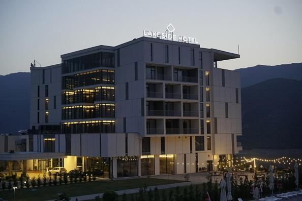Hotel Lakeside Vermice Exteriör bild